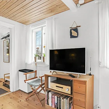 2 Bedroom Lovely In 펜션