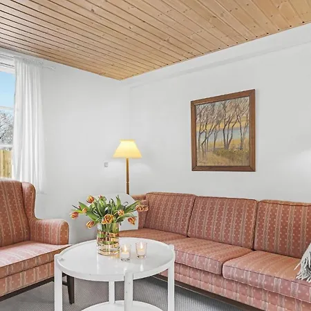 2 Bedroom Lovely In 펜션 *