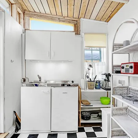 2 Bedroom Lovely In 알링에