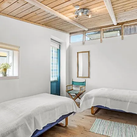 2 Bedroom Lovely In 펜션 *