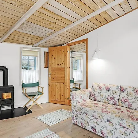 2 Bedroom Lovely In *