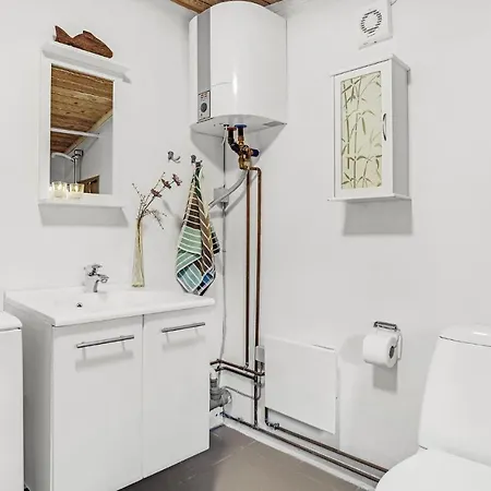 2 Bedroom Lovely In * 알링에